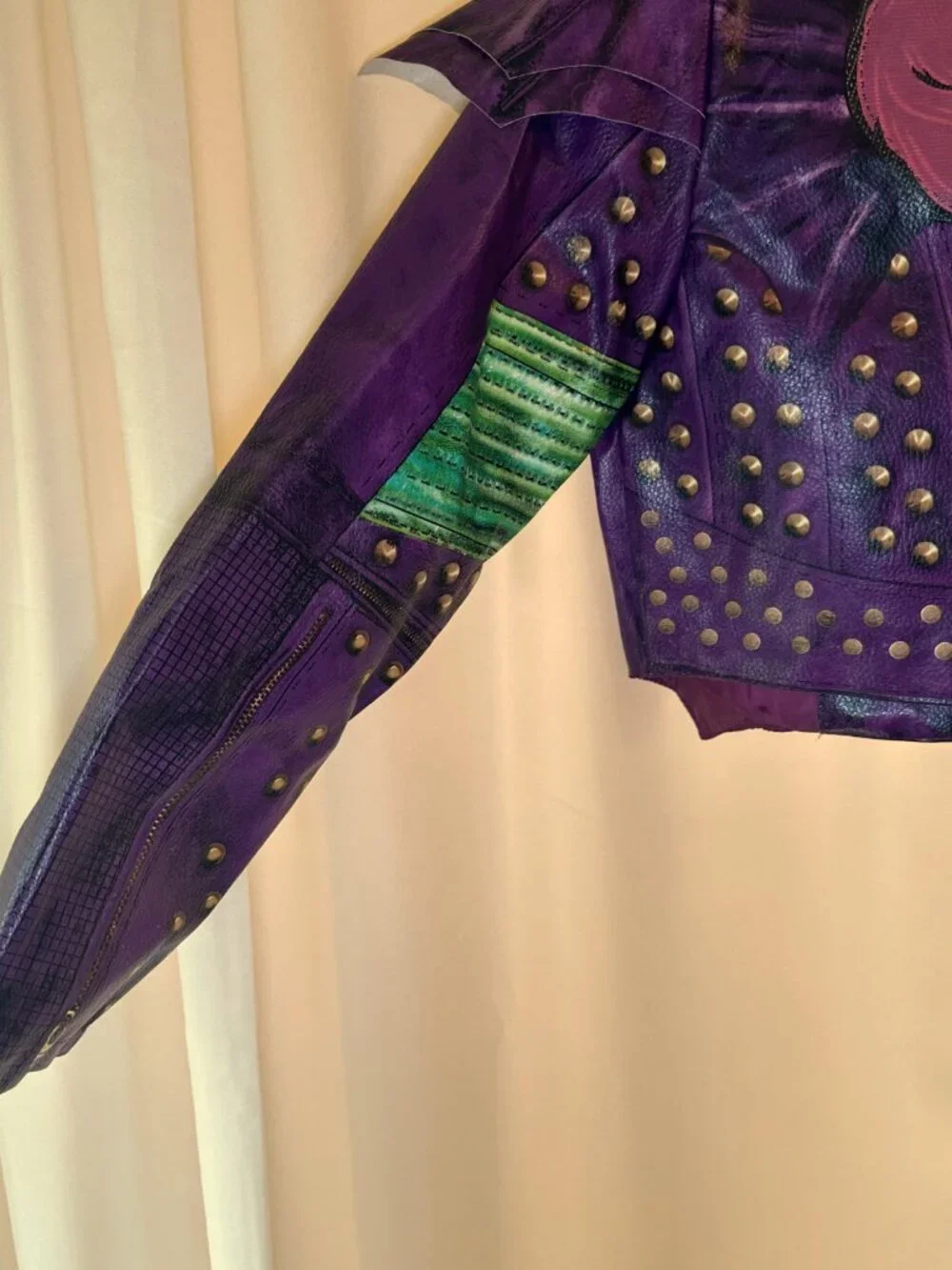 Disney Store Descendants Mal Full Zip Faux Leather Costume Jacket Size 7/8 - Picture 10 of 12